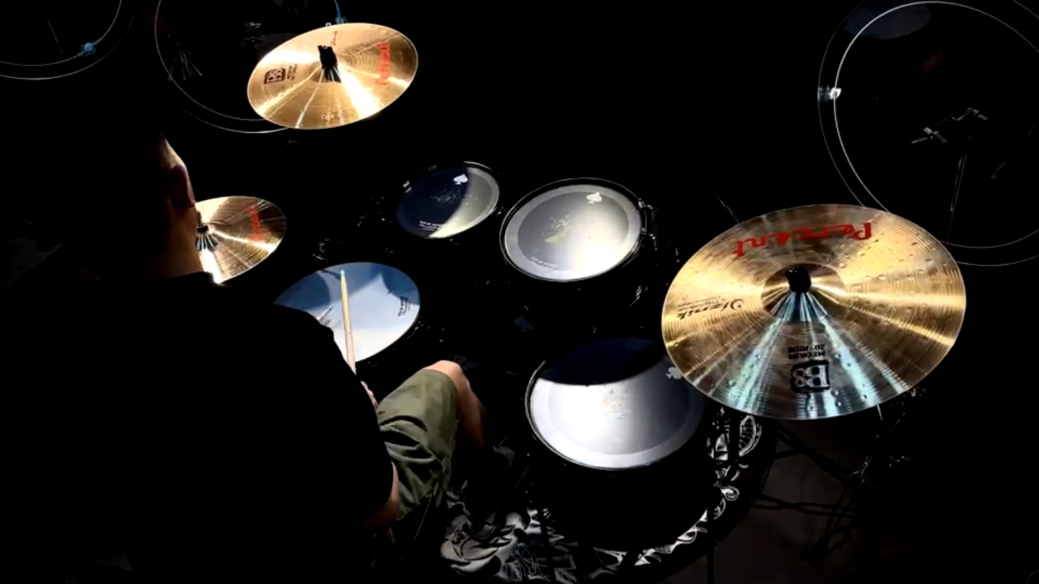 Carica il video: 